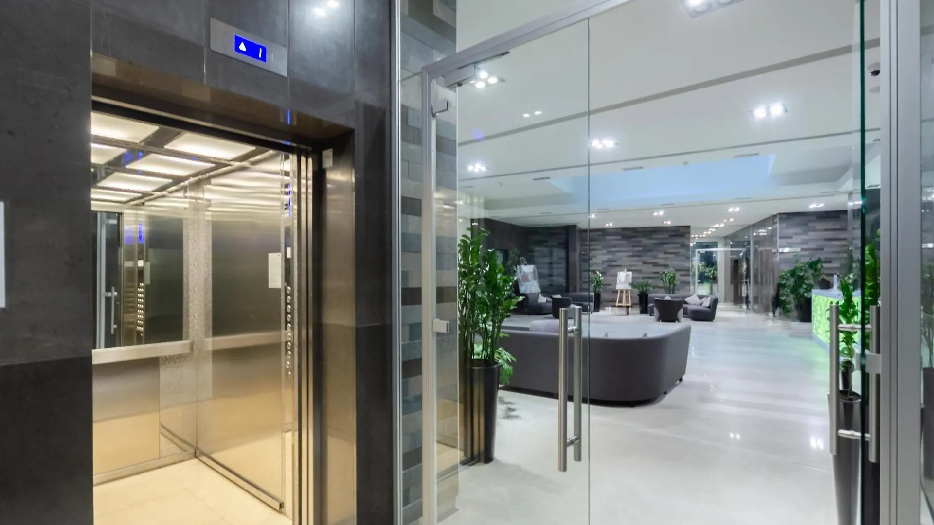 Petrovdom Apartments 8-182 In Rc Central Park, 7 John Mccain Street 基輔