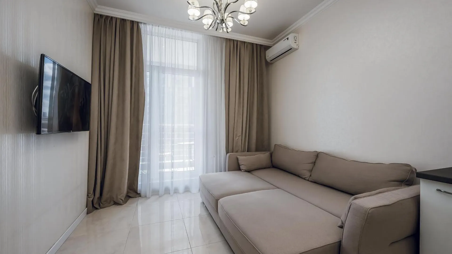 Petrovdom Apartments 8-182 In Rc Central Park, 7 John Mccain Street 基輔 乌克兰