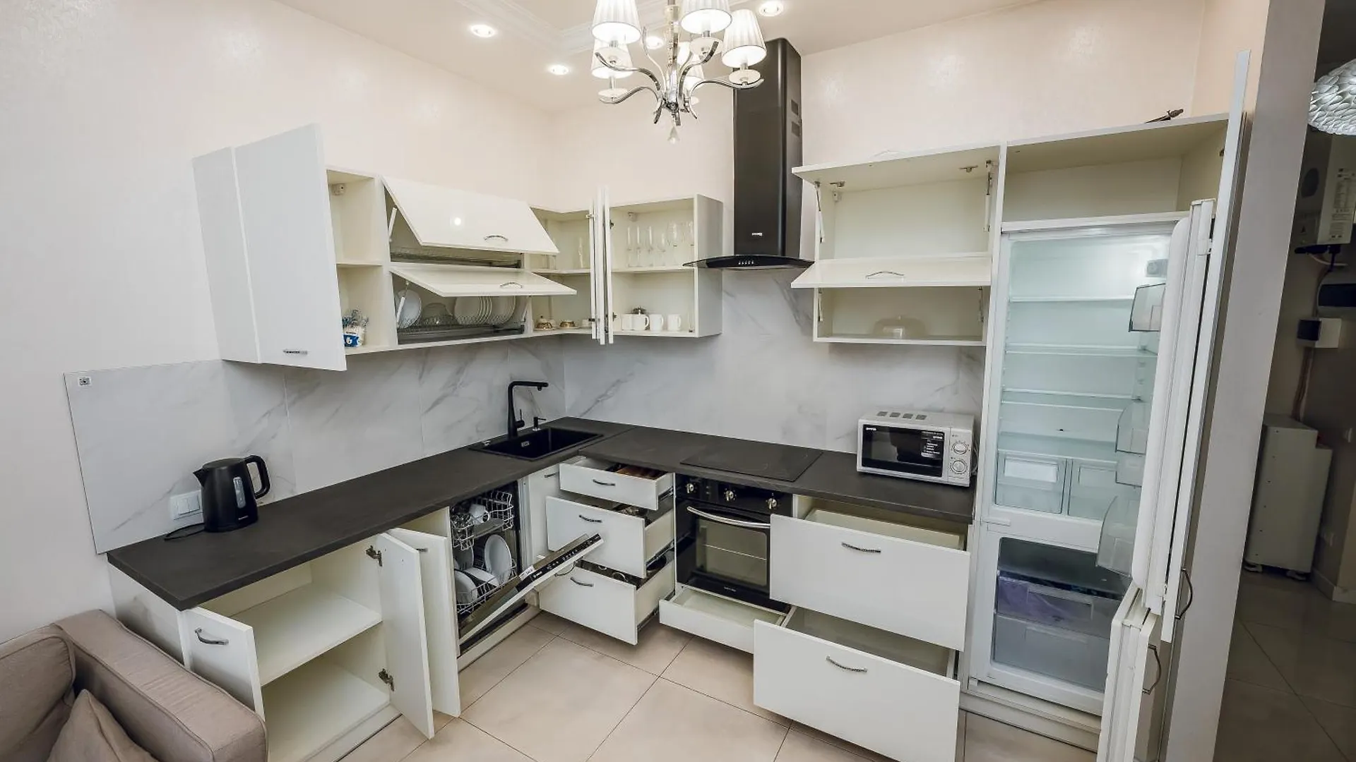 Petrovdom Apartments 8-182 In Rc Central Park, 7 John Mccain Street 基輔